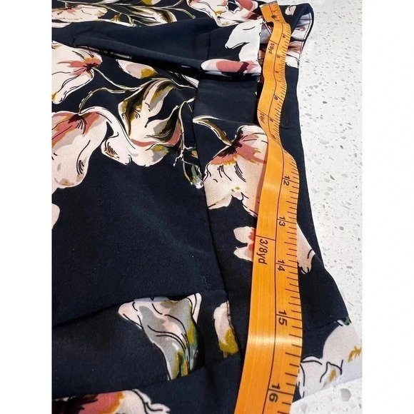Cynthia Crowley size 8 floral ankle length pants - Picture 8 of 8